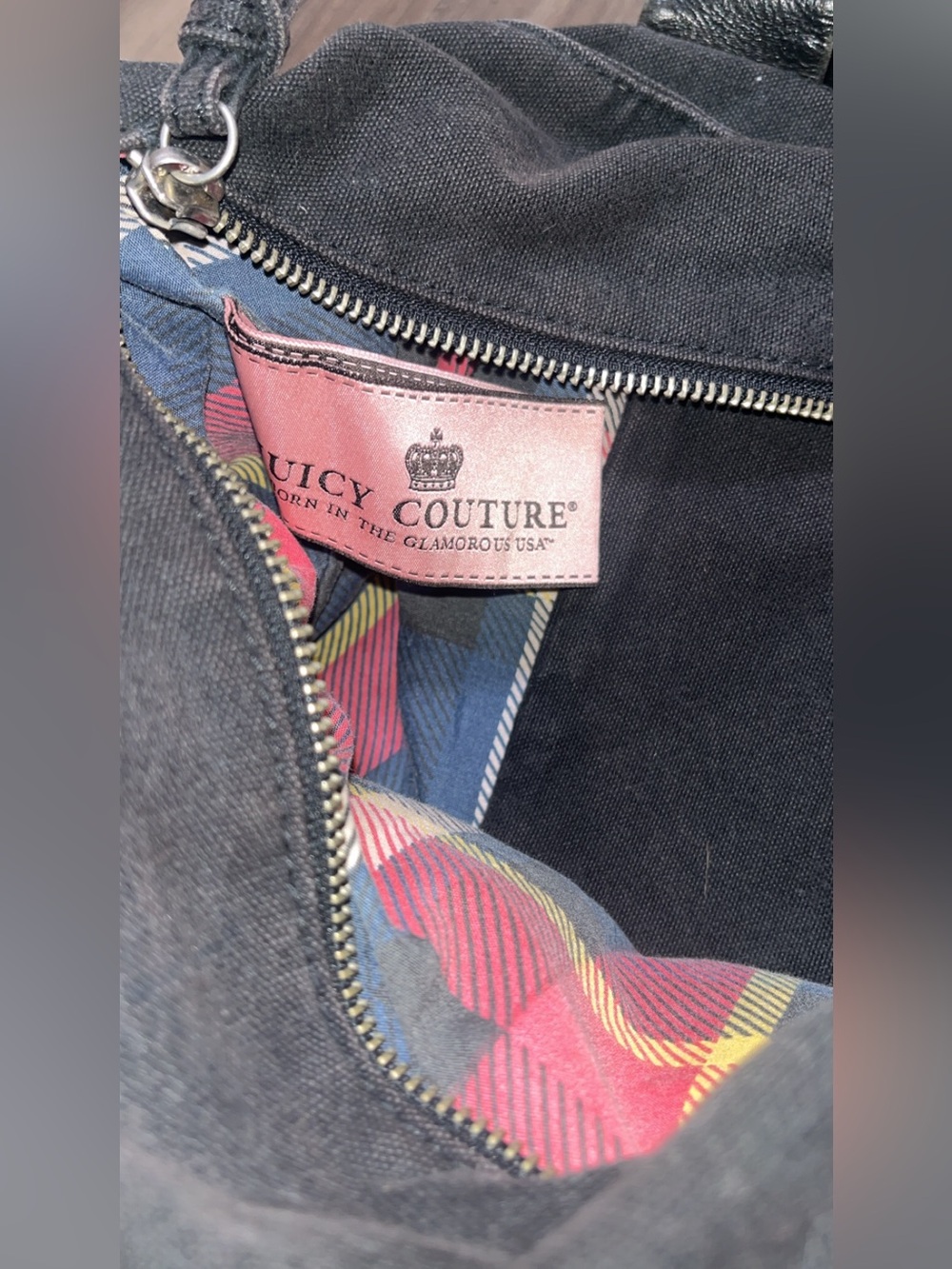 Juicy couture black gold grey Y2K vintage purse handbag zipper flaw. - Picture 4 of 9